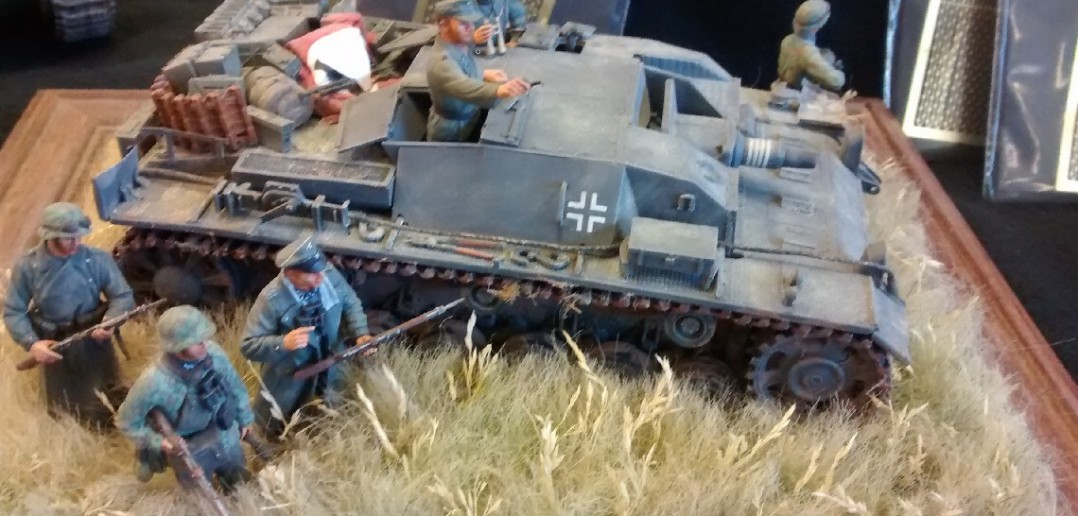 Ein StuG III im Kornfeld...