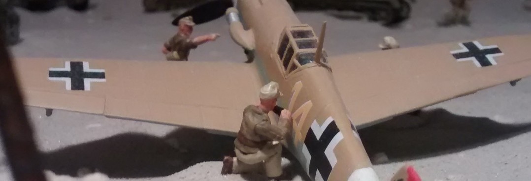 Die gelbe "14" muss mal wieder nachgezogen werden. An so einer Bf 109 ist irgendwie immer was zu tun.