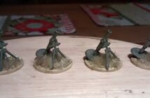 Schwere Mörser in Schnee und Steppe. Von PSC Plastic Soldier Company (Late War German Infantry Heavy Weapons) und Matchbox (British Infantry and the like)