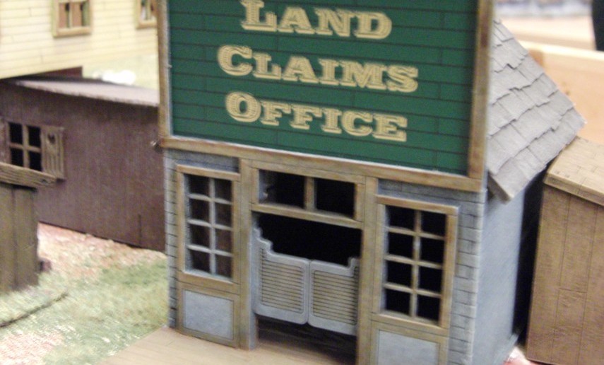Das Land Claims Office.