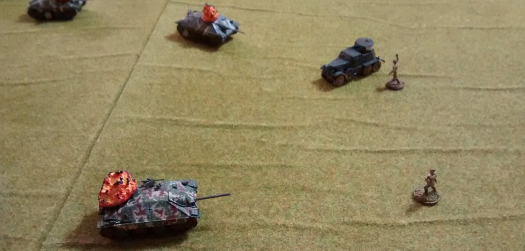 Die ersten beiden mutigen Panzerabwehrschützen machen ihren Job. 