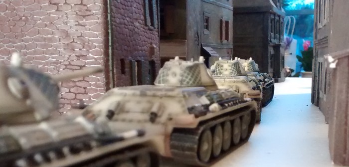 Panzerbär-Szenario #3: ein KV-2 und zwei StuG III vs. 6x T-34/76 und 2x KV-I