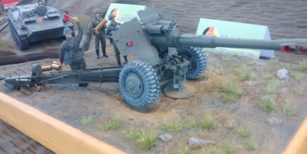 Noch ein Foto der Haubitze 152mm D-20 der NVA