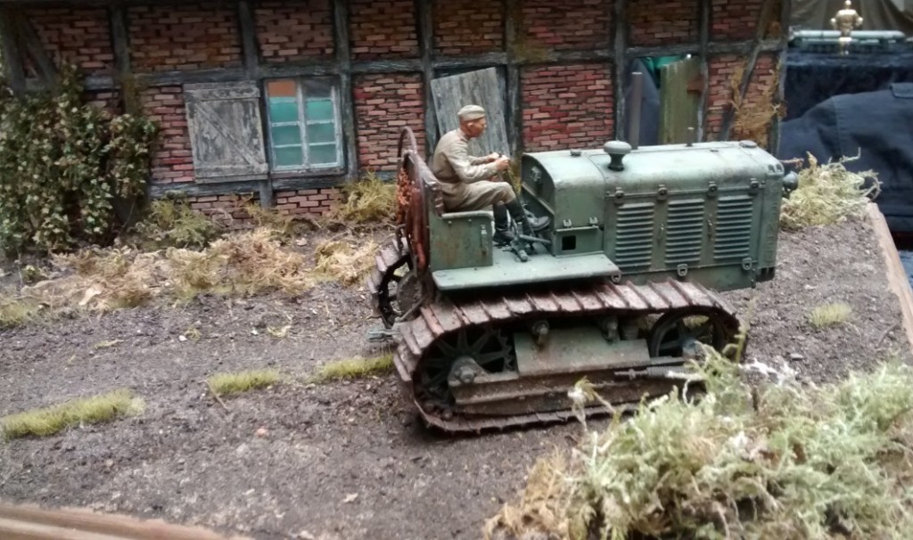 Ein russischer Artillerie-Traktor