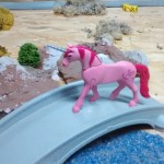 Pink Unicorn @ Work: die Tochter des Hauses stifftet uns für die Dauer des Spiels das Maskottchen. Wir sagen "Danke!"