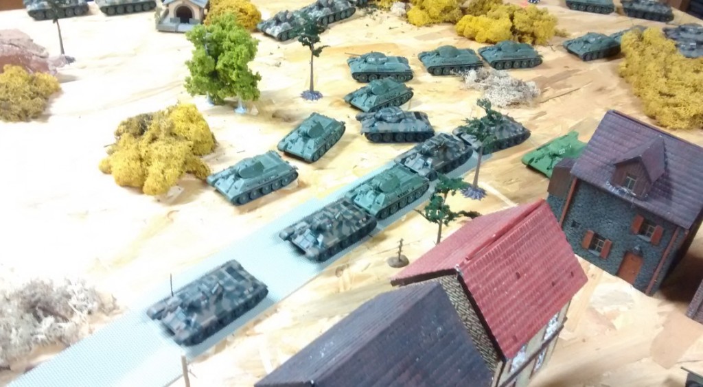 Im Umland von Orscha drängen die T-34-Panzer nach vorne.