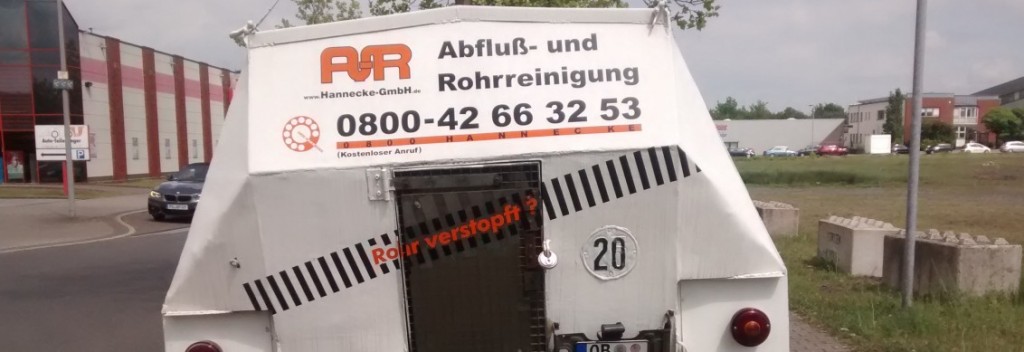 Nachschubpanzer CC2 (Cargo) oder auch SPz kurz, Transport, SPz 42-1 wirbt für die Abfluss- und Rohrreinigung der Hannecke GmbH im Gewerbegebiet Oberhausen