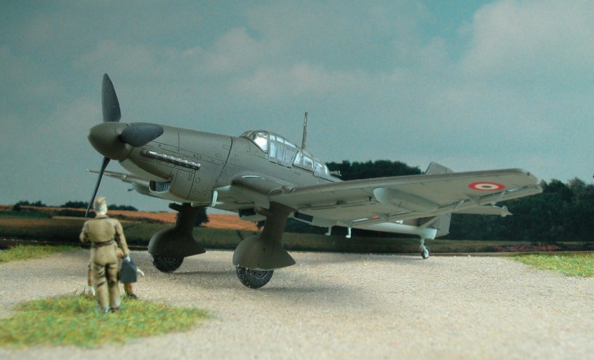 Der Bausatz Fujimi F-14: die Junkers Ju87 Stuka D-1 als Maschine der Regia Aeronautica Cobelligerante.