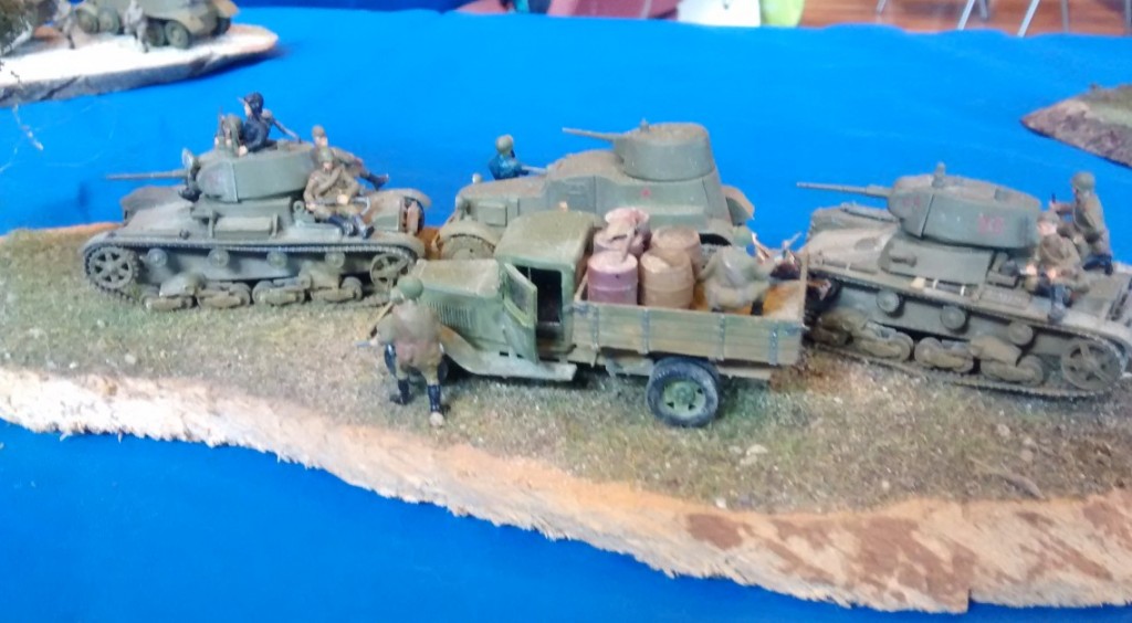 Diorama einer russischen T-26-Panzerkolonne