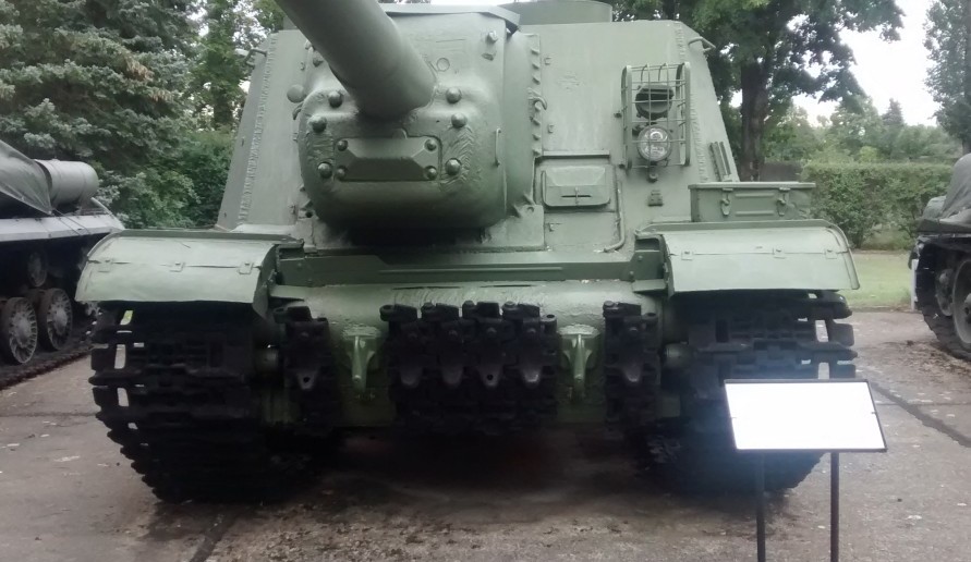 ISU-152 im Deutsch-Russischen Museum in Berlin-Karlshorst