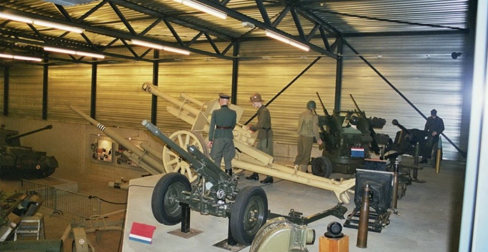 leichte 105mm FH-18 im Oorlogsmuseum Overloon 