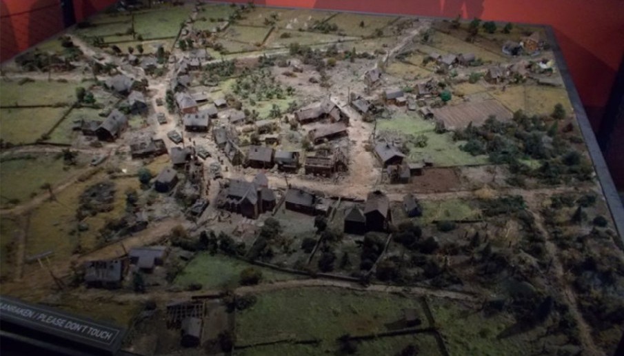 Ein Diorama des Dorfes Overloon während der damaligen Kämpfe. Dieses Diorama sagt mehr als 1000 Worte. 