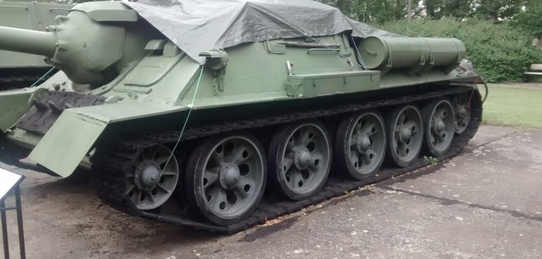 Jagdpanzer SU-100 im Deutsch-Russischen Museum in Berlin-Karlshorst