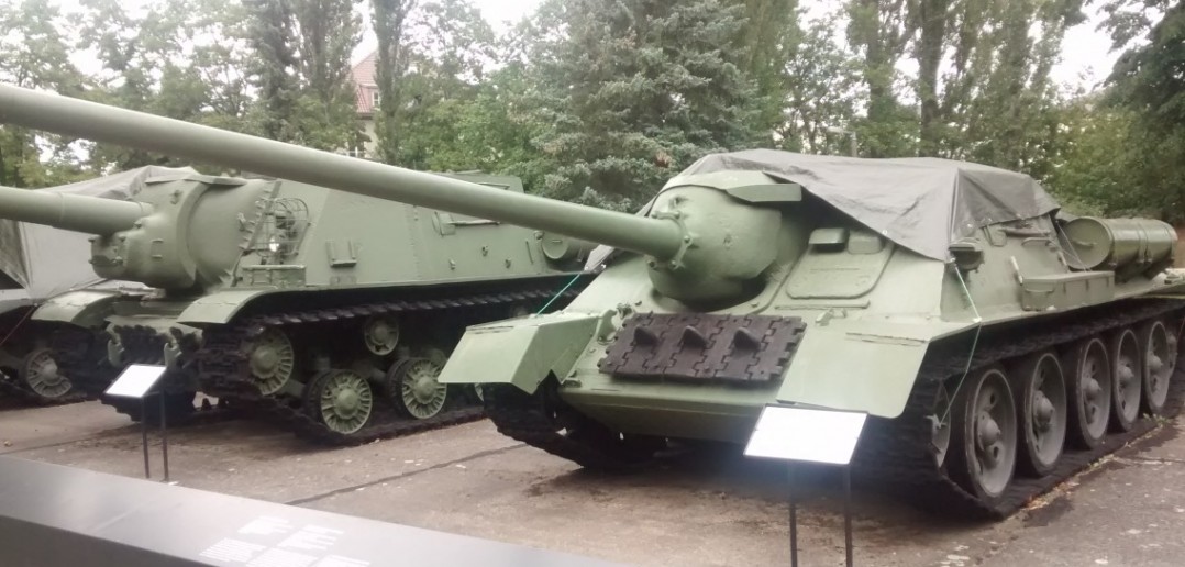 Jagdpanzer SU-100 im Deutsch-Russischen Museum in Berlin-Karlshorst