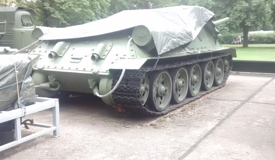 Jagdpanzer SU-100 im Deutsch-Russischen Museum in Berlin-Karlshorst