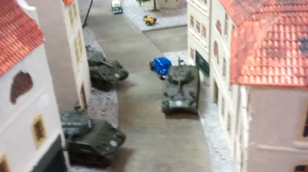 Panzerschlacht in der Normandie mit Sherman und Tiger I auf der Generalprobe für das Behind-Omaha-2.0-Turnier bei Asgard in Aschaffenburg