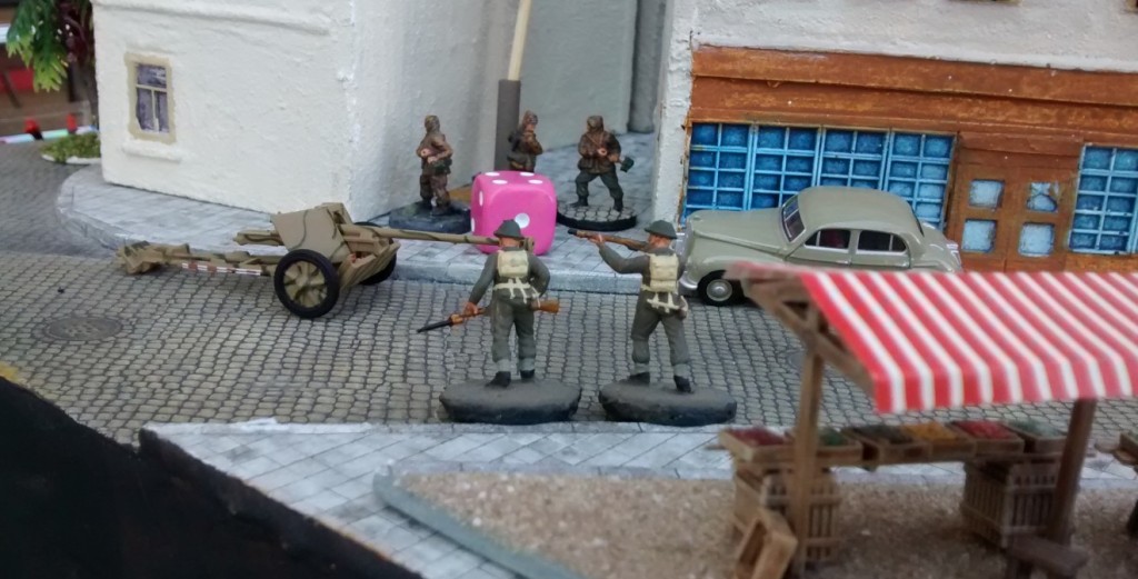 Sergeant Chippis Trupp bekämpft mit wenig Erfolg die Panzergrenadiere von Leutnant Schuster.