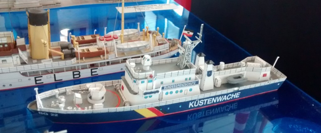 Papiermodelle / Kartonmodelle: Ein Schiff der Küstenwache