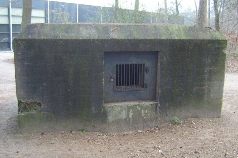 "Kazemat 95 S" von der Maaslinie, der Bunker aus dem Oorlog Museum in Overloon.