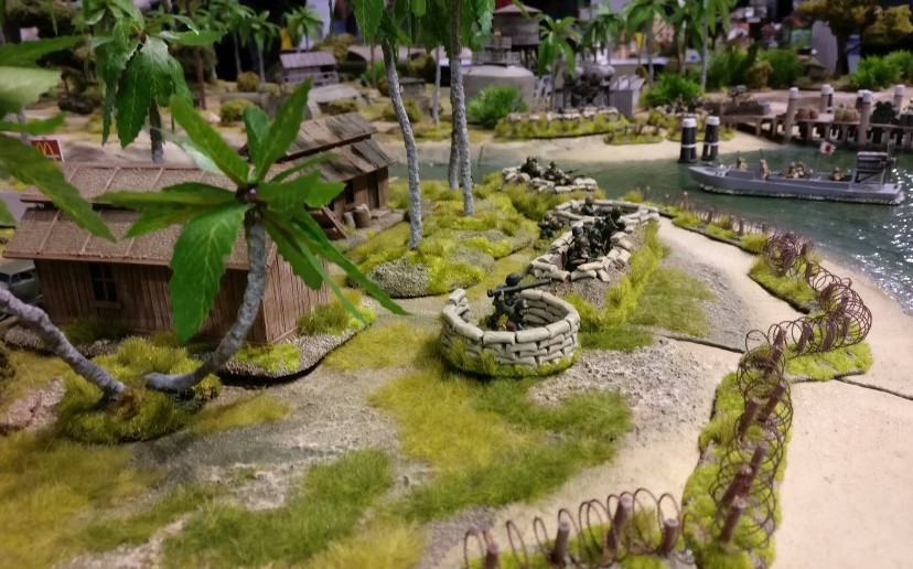 Die Diorama-Spielplatte der "Dortmund Amateur Wargamers" mit dem Thema "Landung japanischer Truppen im Pazifik"