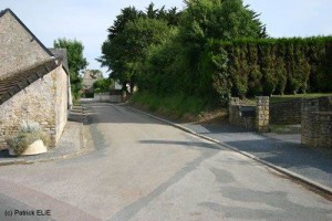 Der gleiche Ort in der Normandie, fotografiert in der Gegenwart.