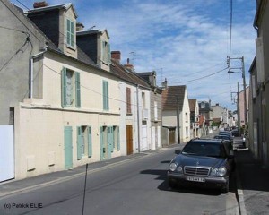 Der gleiche Ort in der Normandie, fotografiert in der Gegenwart.