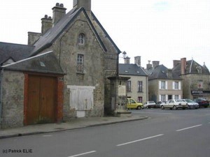 Der gleiche Ort in der Normandie, fotografiert in der Gegenwart.