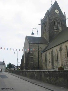 Der gleiche Ort in der Normandie, fotografiert in der Gegenwart.