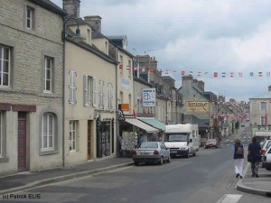 Der gleiche Ort in der Normandie, fotografiert in der Gegenwart.