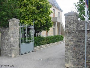 Der gleiche Ort in der Normandie, fotografiert in der Gegenwart.