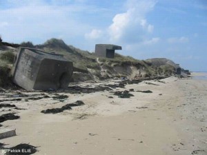 Der gleiche Ort in der Normandie, fotografiert in der Gegenwart.