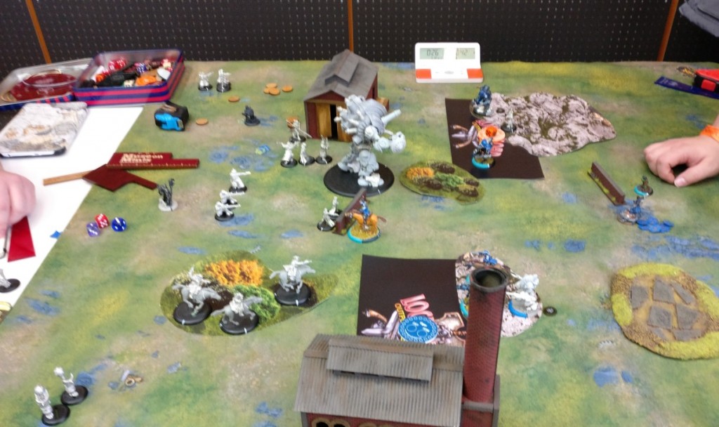 Ein Warmachine / Hordes Spieltisch auf der 11. Deutschen Meisterschaft 2016 von Warmachine / Hordes auf dem DreieichCon 2016