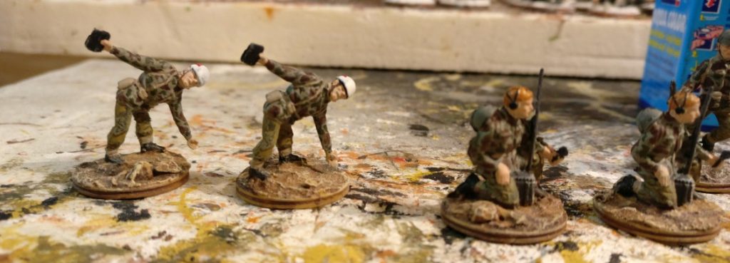 Zwei Sanitäter und zwei Funker der British Paratroopers, die ich übrigens dem Airfix Set entnommen habe.