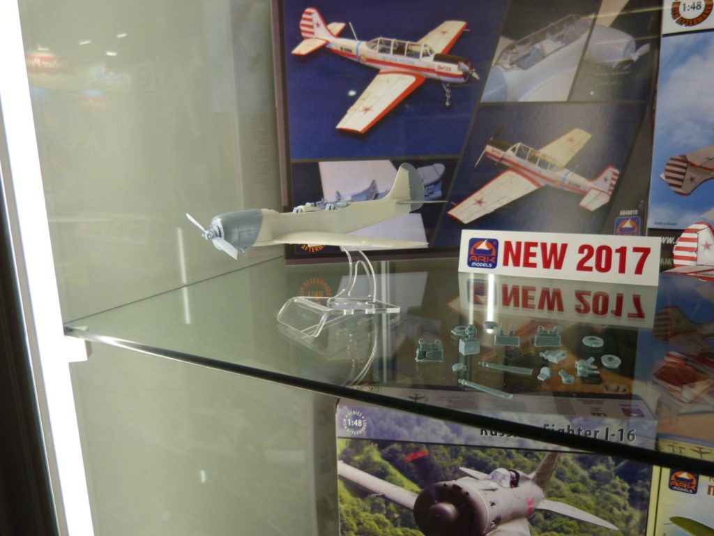 Die Yakovlev Yak-52 in 1:48 von ARK Models aus Moskau auf der Spielwarenmesse Nürnberg