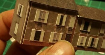 Wohngebäude für 6mm-Diorama aus Karton