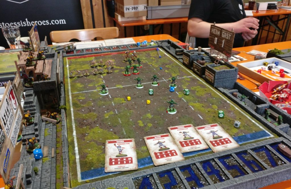 Spieltisch Bloodbowl auf der Ad Arma Convention 2017