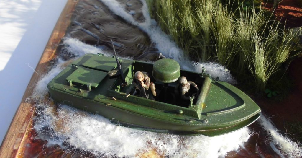 Light SEAL Support Craft (LSSC) im Mekong-Delta. Ein Diorama mit dem Bausatz des Herstellers MK72 von Jan Sobieski