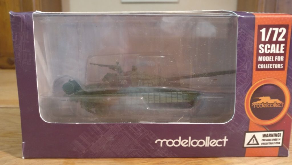Modelcollect AS72015: Russia Army T-72B with ERA in first chechnya war, North group, Elite squad, 1995