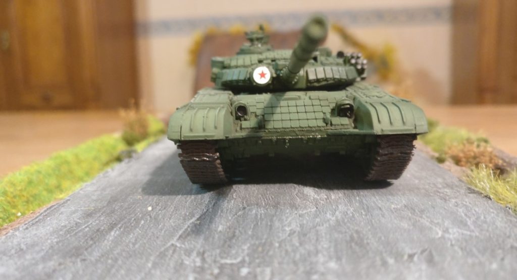 Der T-72B von Modelcollect (AS72015)