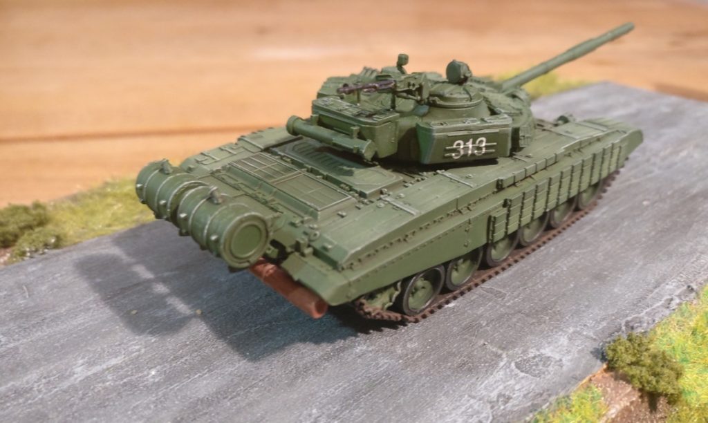 Der T-72B von Modelcollect (AS72015)