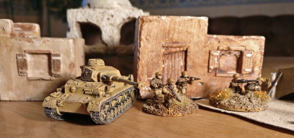 Der Panzer IV Ausf. F2 des DAK Afrikakorps für meine 15mm-PBI-Armee / Poor Bloody Infantry