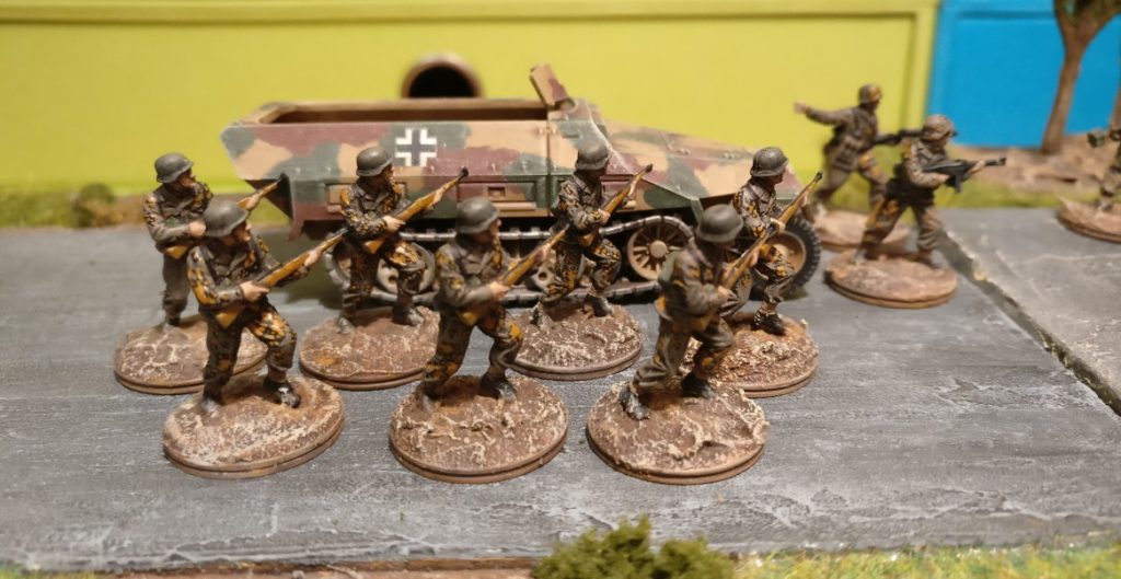 Rekruten des Panzergrenadier-Regiment 125 der 21. Panzerdivision.