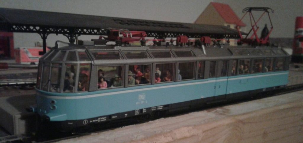 Es gibt fast nichts, für das Doncolor kein Faible hat... Der Gläserne Zug von Märklin. Hach ja, ich kann's verstehen...