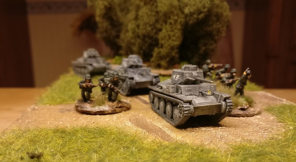 Drei Pz.Kpfw. 38(t) von Zvezda (6130): 1/100 (15 mm) Panzer aus der Monnemer Xena-Kaserne.