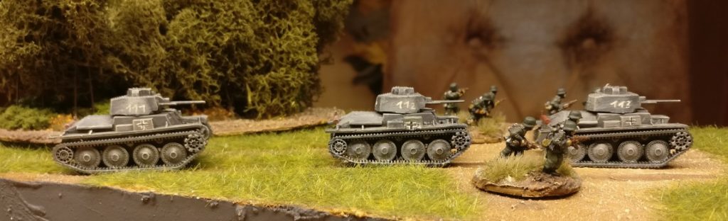 Drei Pz.Kpfw. 38(t) von Zvezda (6130): 1/100 (15 mm) Panzer aus der Monnemer Xena-Kaserne.