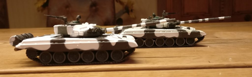 Der Atlas T-72 M1 1983 und sein Bruder von DeAgostini. Wer erkennt die beiden?