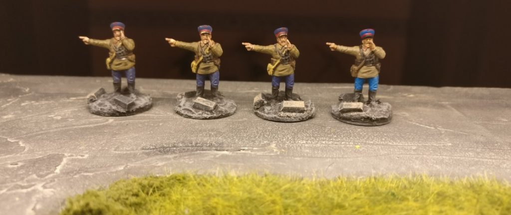 Vier Offiziere des 271. Schützenregiment der 10. NKWD-Division (20mm, PSC Russian Infantry in Summer Uniform)