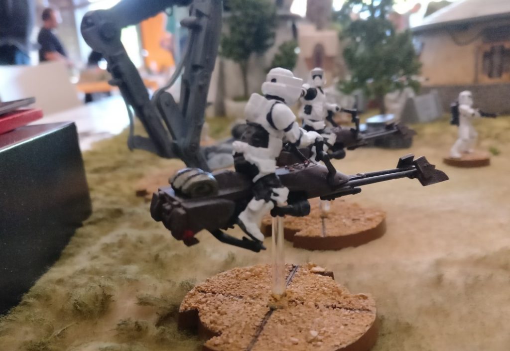 Spieltisch Star Wars Legion (BATUU -Spielmatte von Matthias Grüttke) auf der 1. Hammerzeit auf dem  6. Rhein Main Multiversum des Tabletop Club Rhein-Main e.V. in Nidderau