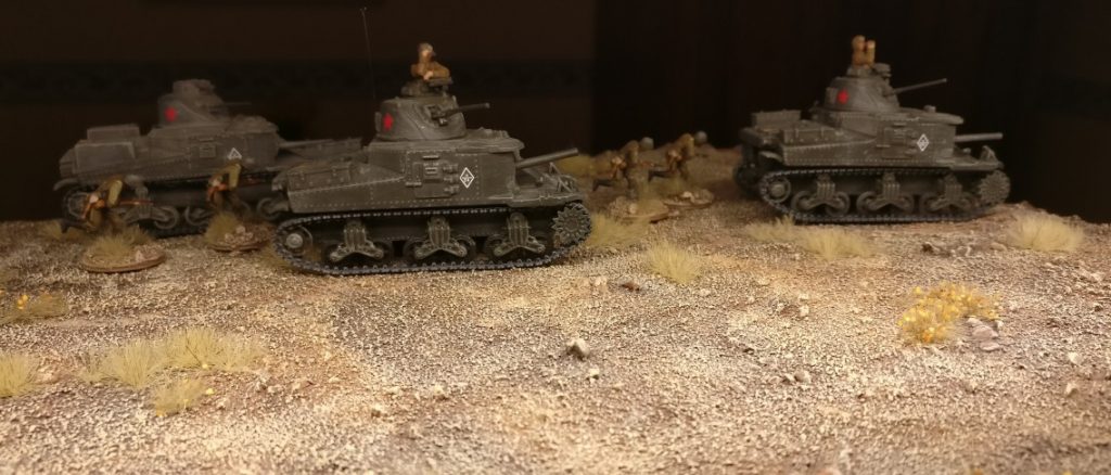 Unimax Forces of Valor 95211 U.S. M3 Lee 1942 und Unimax Forces of Valor 85052 U.S. M3 Lee - Tunisia, 1942 im Einsatz beim 230. Unabhängigen Panzerregiment der Roten Armee bei Kursk.