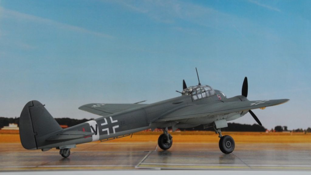 Der Tagjäger Ju 88 C-6 unterschied sich nur durch die Bewaffnung von der Bomberversion Ju 88 A-4. (Modell: Ju 88 C-6 von Italeri 022)